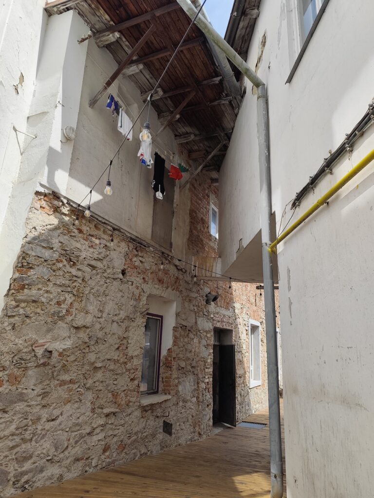 Továreň Vír: Starý priemysel sa mení na budúcnosť turizmu a ožíva vďaka nadšeniu a vízii