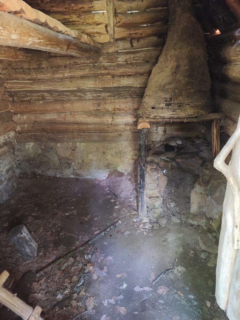 Unikátny projekt Archeoskanzen Bojná, Hradisko Valy a múzeum v obci Bojná