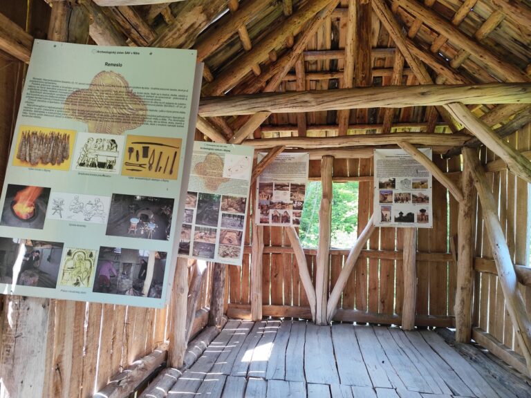 Rekonštrukcia východnej brány.