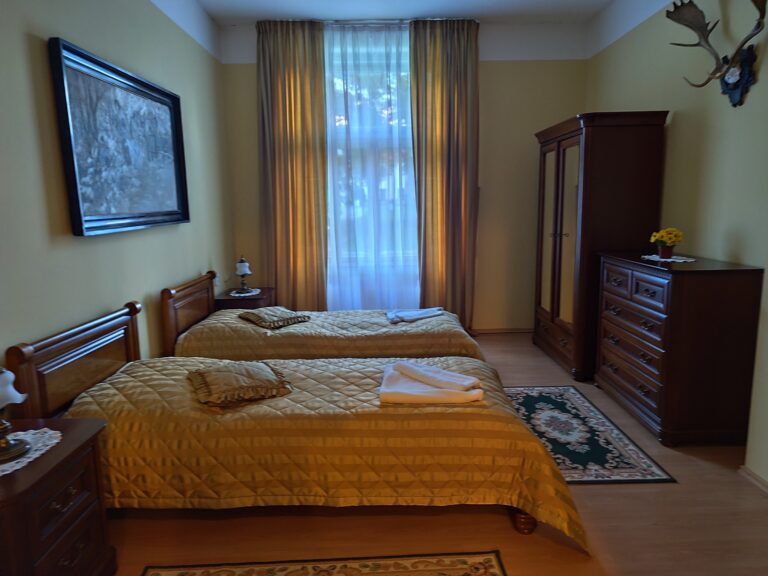 Poľovnícky zámoček v Topoľčiankach.