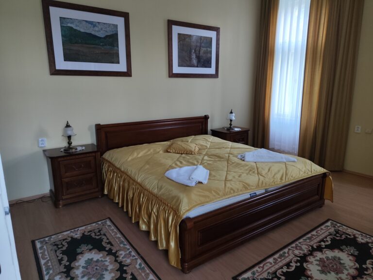 Poľovnícky zámoček v Topoľčiankach.