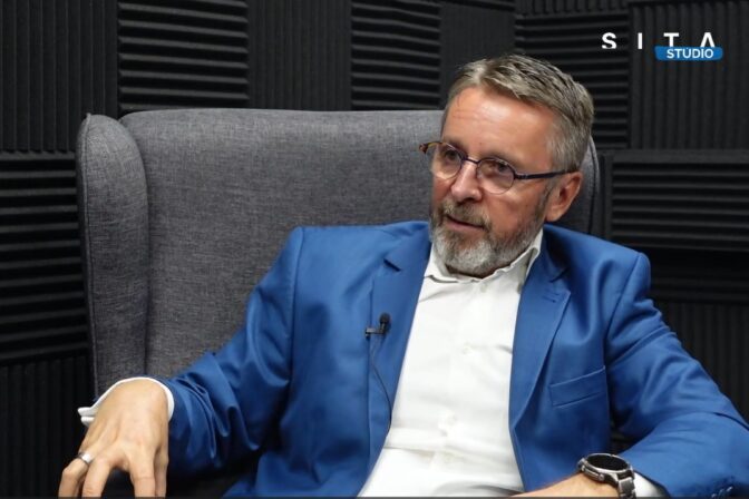 Ivan Mikloš počas rozhovoru pre agentúru SITA v podcaste Má to Filipa.