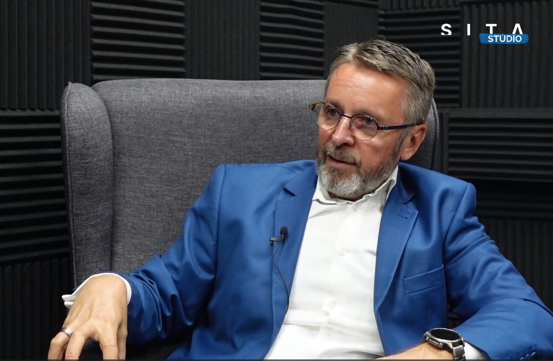 Ivan Mikloš počas rozhovoru pre agentúru SITA v podcaste Má to Filipa.