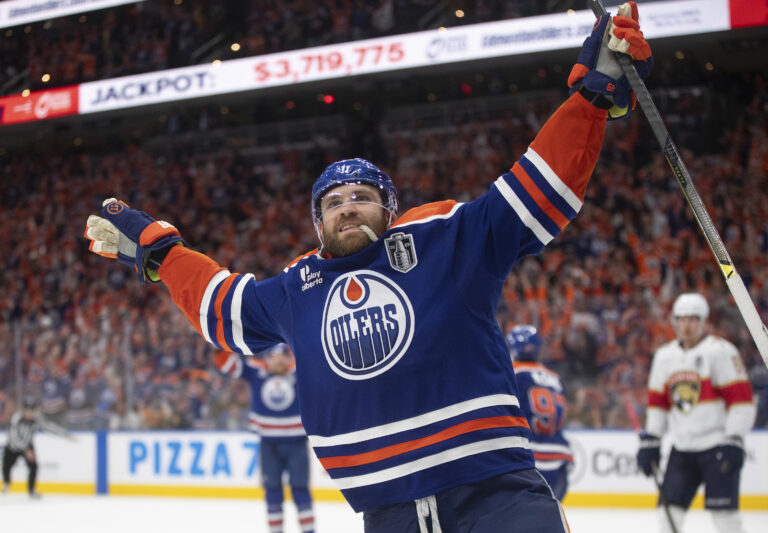 HOKEJ NHL: Edmonton - Florida