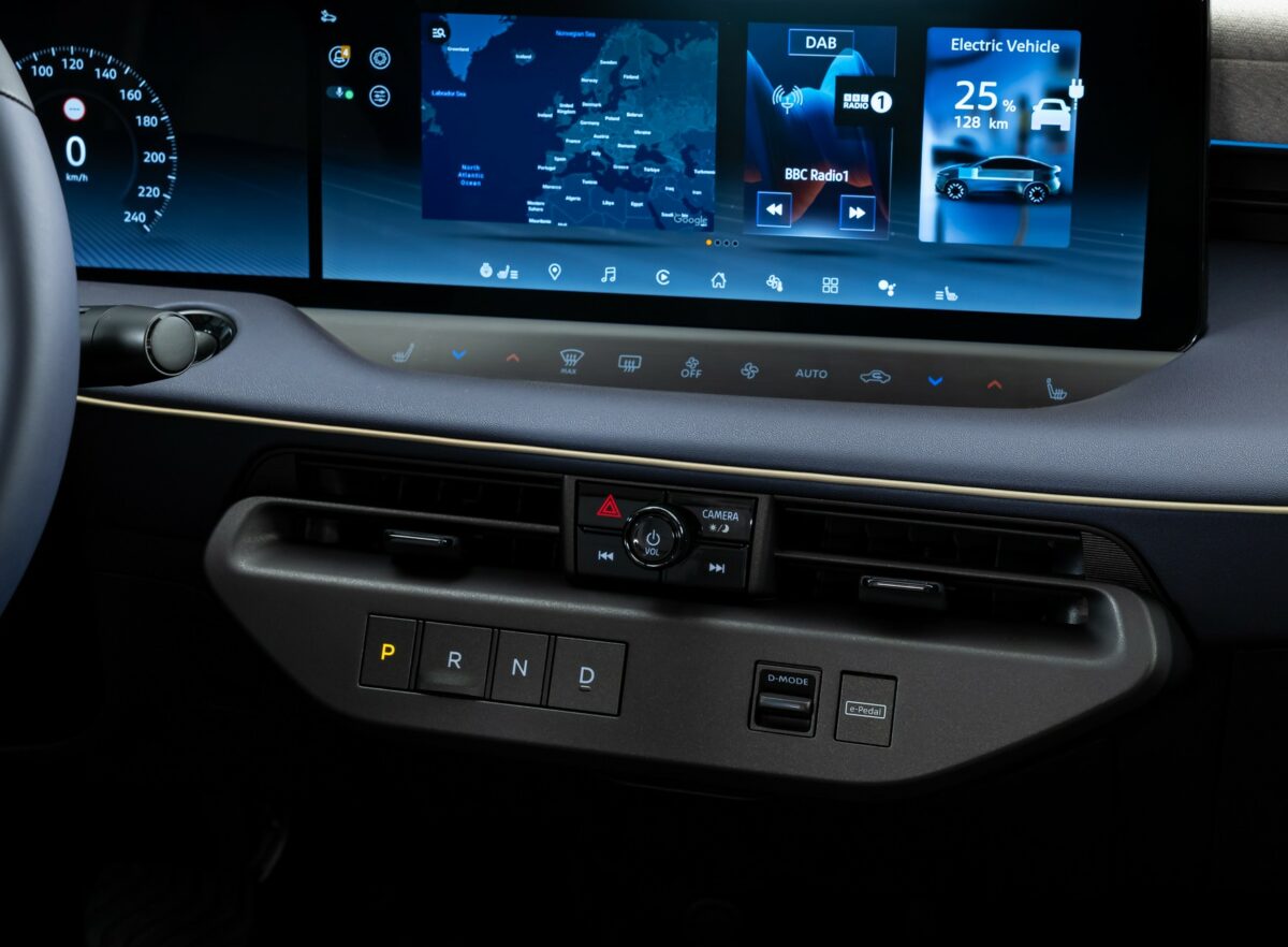 Nissan_leaf_3_12.jpg