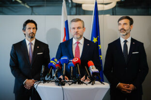 PREZIDENT: Stretnutie pred samitom NATO v Haagu