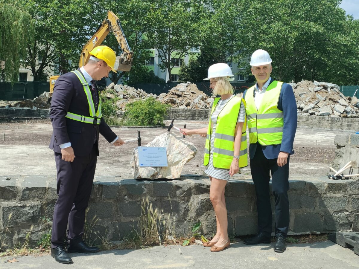 Revitalizácia fontány a priľahlého námestia na Sídlisku KVP v Košiciach.