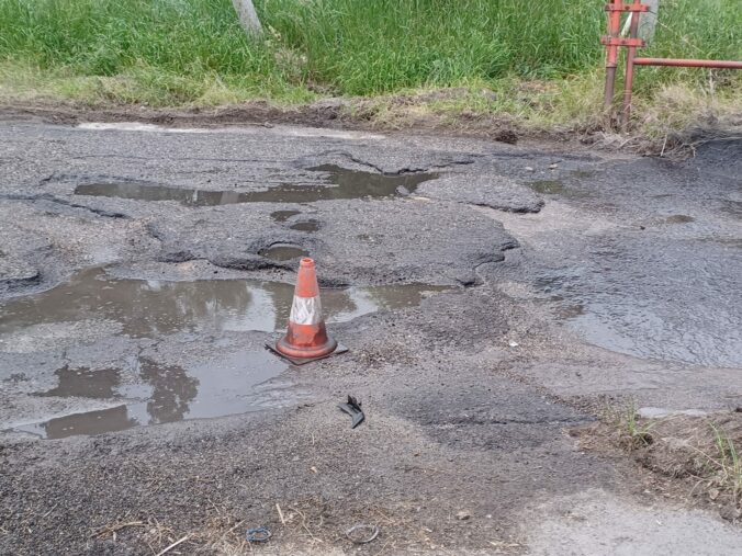 Cesta k bývalému hraničnému priechodu Rusovce - Rajka pred rekonštrukciou
