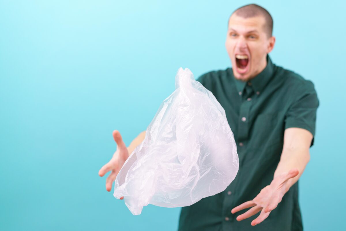 otváranie igelitového sáčku