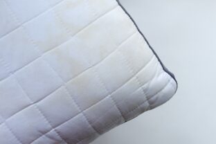 škvrna na vankúši