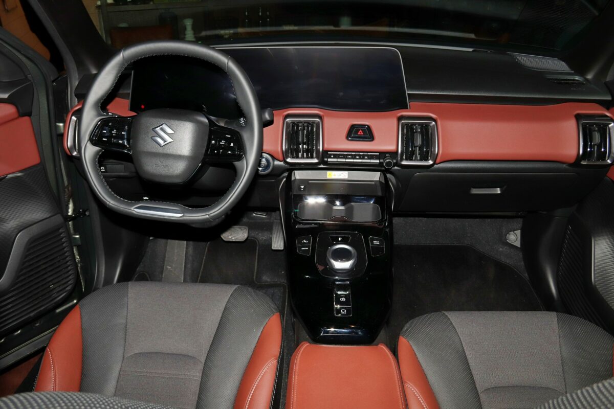 Suzuki_evitara_05.jpg