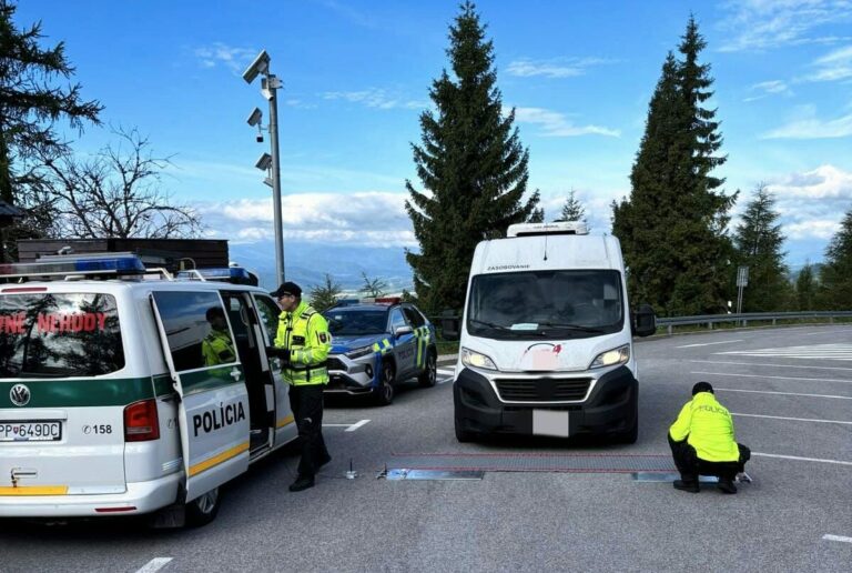 Polícia