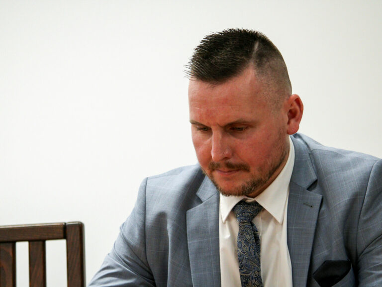 SÚDY: Verejné zasadnutie s Danielom B.