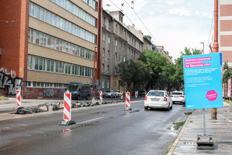 vozidlá vozovka cesta oprava rekonštrukcia