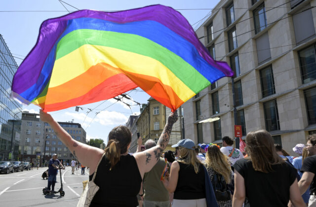 Amnesty upozorňuje, že štát musí počas Pride zabezpečiť bezpečné uplatňovanie práva na zhromažďovanie