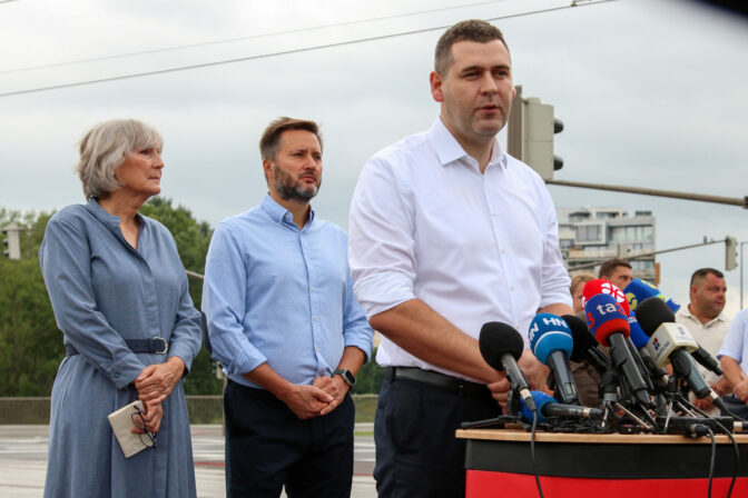 BRATISLAVA: Otvorenie električkovej trate v Petržalke