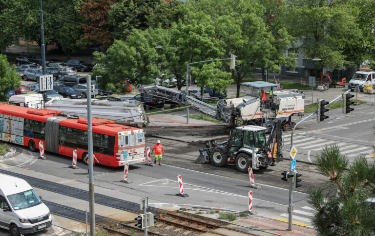 BRATISLAVA: Oprava križovatky v Dúbravke
