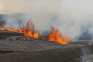 APTOPIX Iceland Volcano