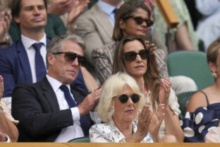 Hugh Grant, kráľovná Camilla
