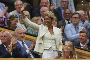 TENIS: Wimbledon - Kelly Holmesová