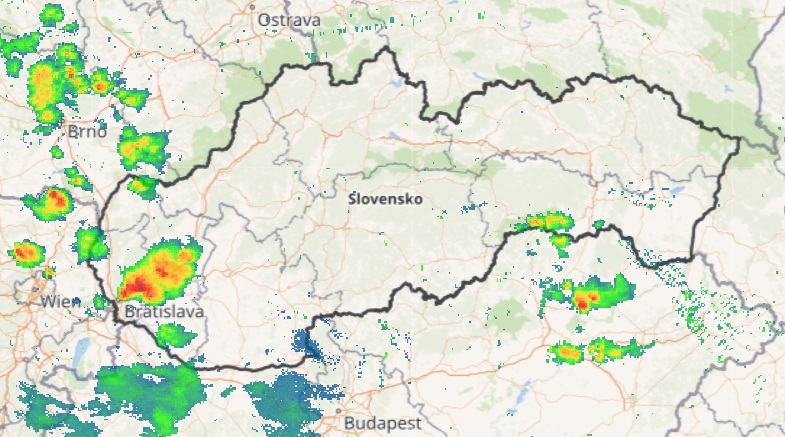 Búrky a zrážky na Slovensku v stredu 16. júla 2025 po 13.00.