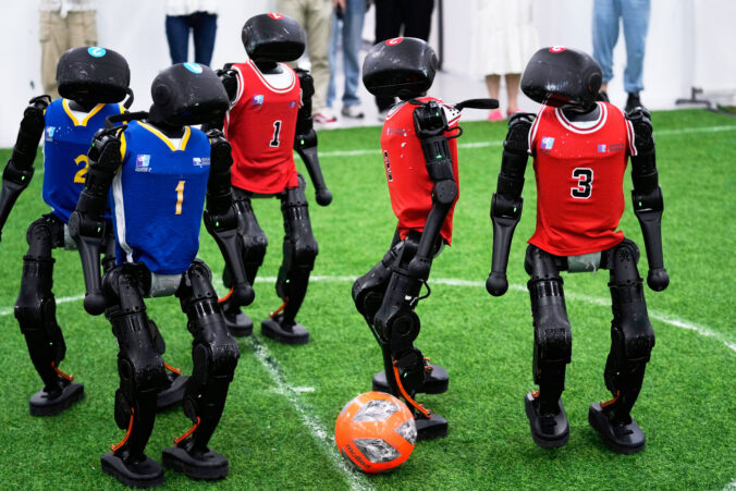 robot futbal lopta ihrisko