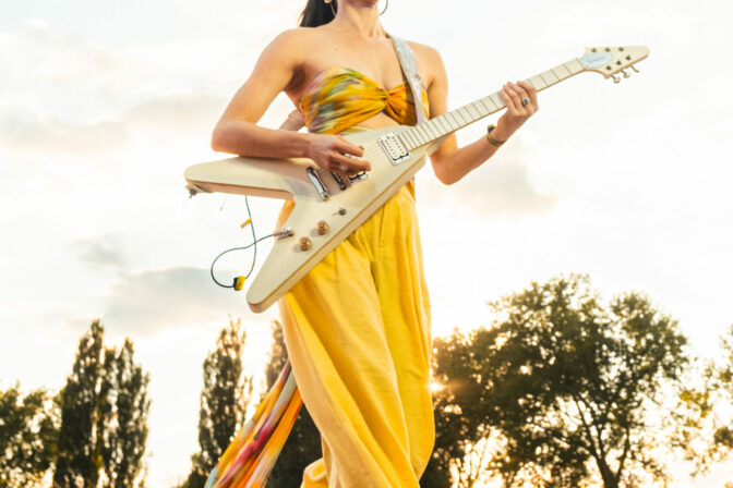Sofi Tukker - Česká Spořitelna