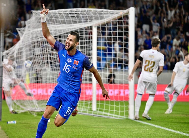 Dávid Hancko v drese slovenskej futbalovej reprezentácie.