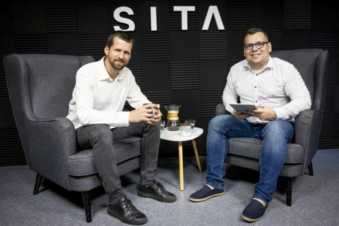 Fotograf Zdenko Hanout počas rozhovoru pre agentúru SITA.