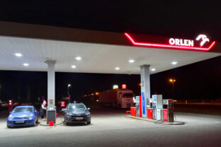 Sign of polish petrol company Orlen.