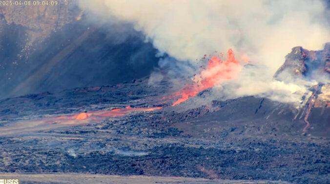 sopka erupcia láva magma výbuch vulkanizmus krajina dym popol