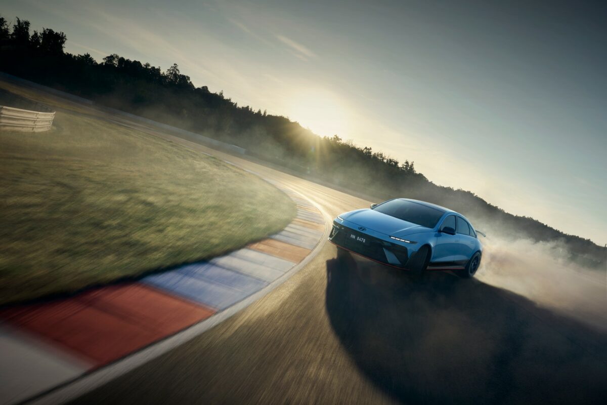 Hyundai_ioniq_6_n_03.jpg