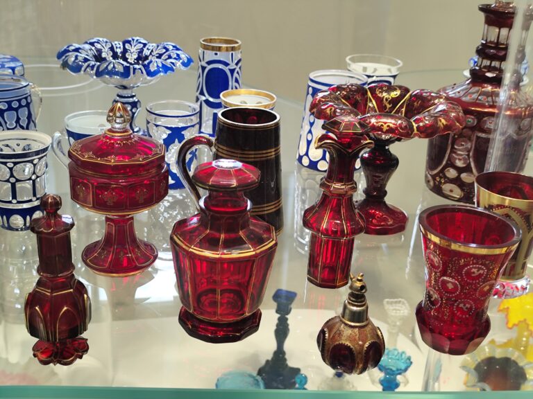 Galéria Na Milovskej huti odkrýva príbeh skla, ktoré ovládlo svet