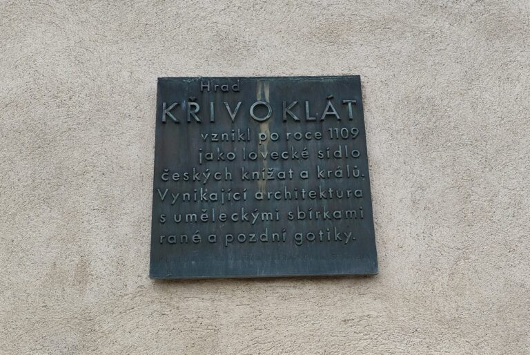 Hrad Křivoklát kedysi ukrýval korunovačné klenoty aj temné tajomstvá, dnes láka filmárov i turistov