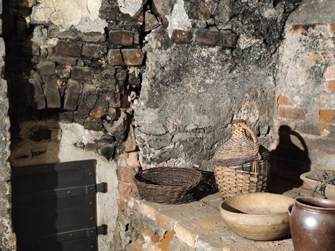 Hrad Křivoklát kedysi ukrýval korunovačné klenoty aj temné tajomstvá, dnes láka filmárov i turistov