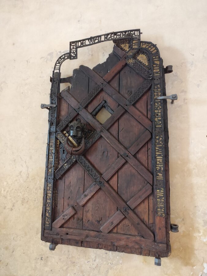 Pôvodné dvere z 15. storočia.