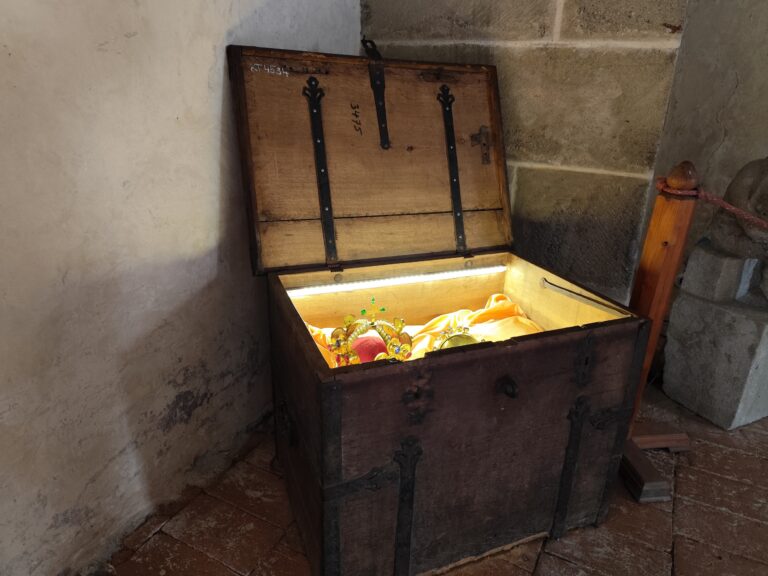 Korunovačné klenoty boli na Křivokláte počas husitských vojen.