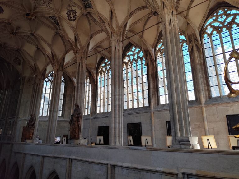 Druhé poschodie chrámu.