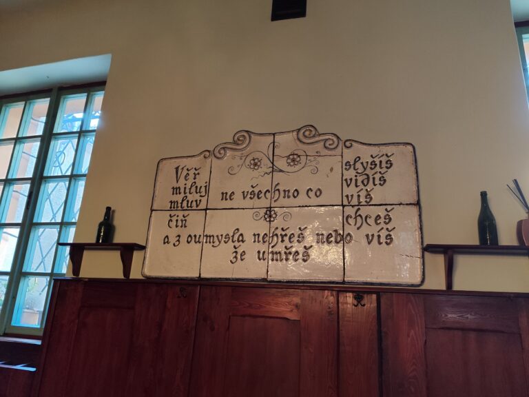 Nápis v reštaurácii Dačický.