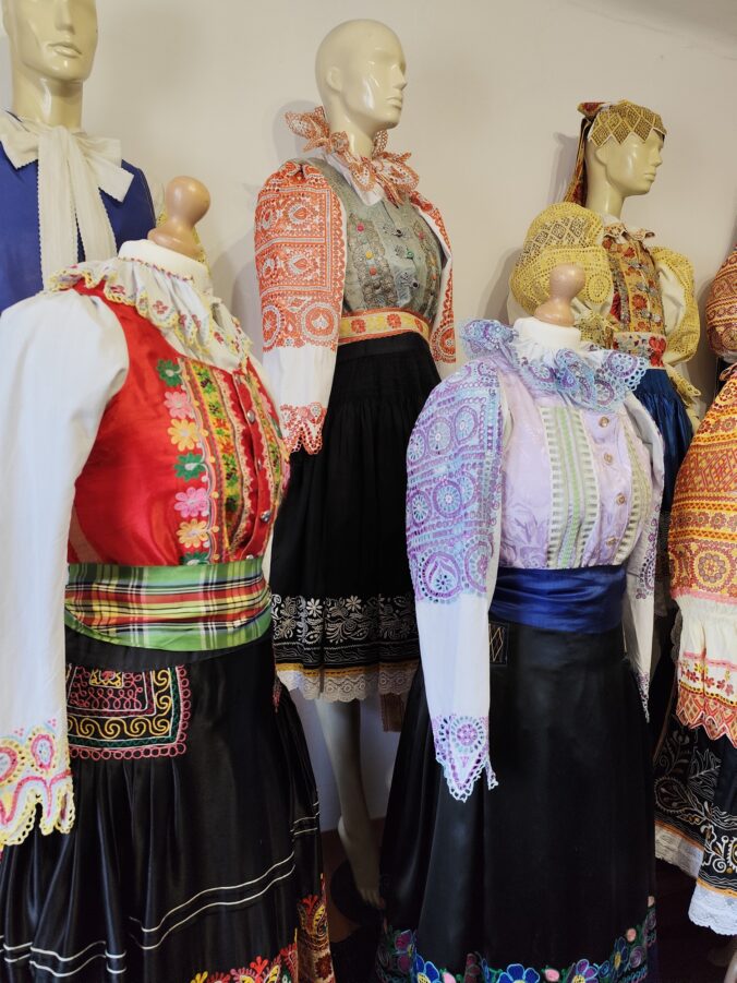 Krakovianska čipka, ktorú má iba Slovensko: Výnimočný výlet za Krakovskú bránu s folklórom, pohostinnosťou a chuťou tradície