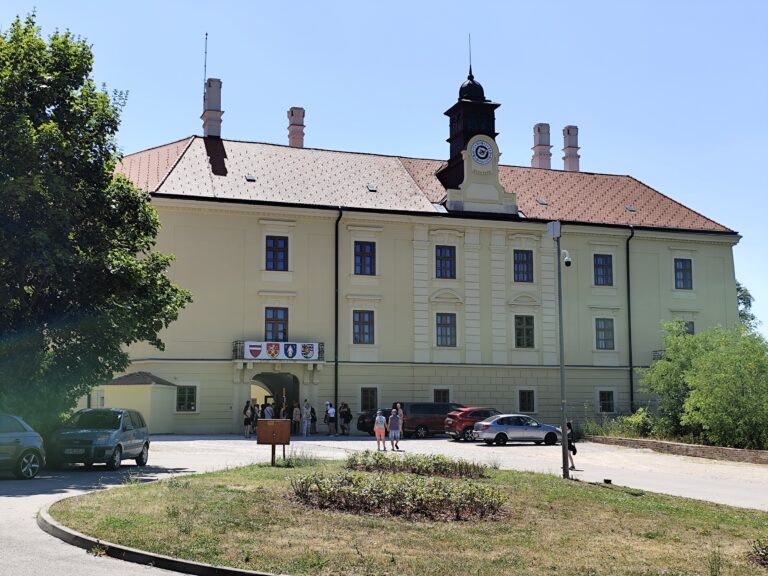 Hlohovský zámok patrí k najvýznamnejším pamiatkam regiónu