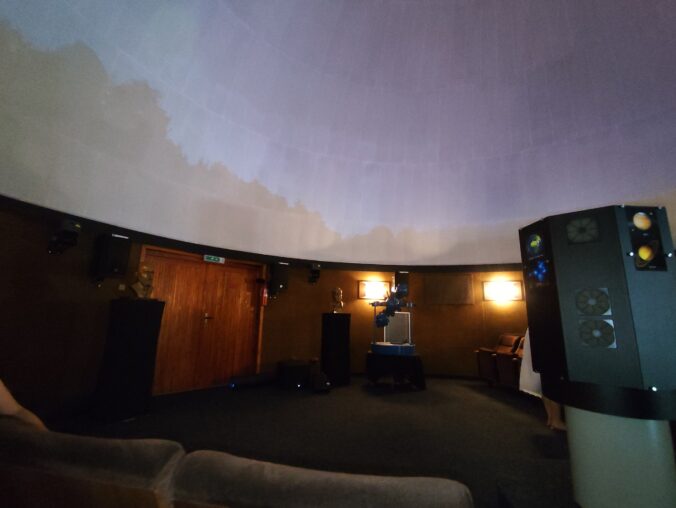 Hvezdáreň a planetárium M. R. Štefánika