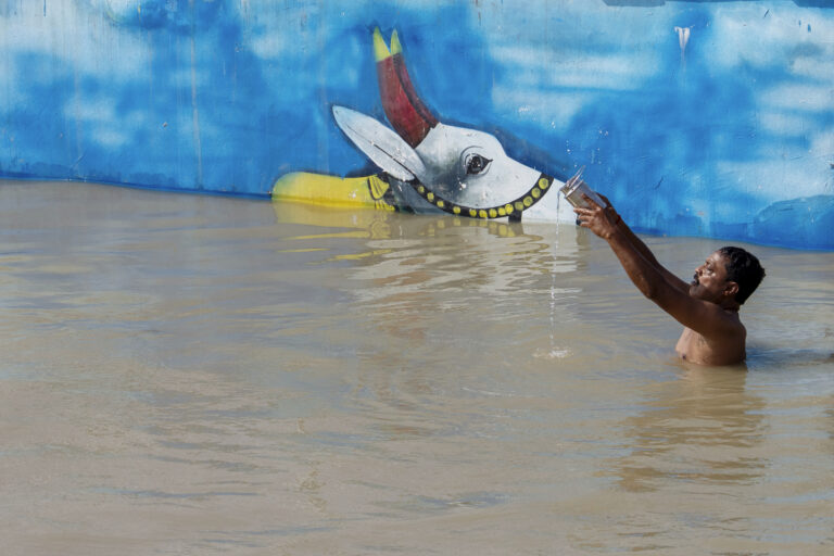 hinduista maľba rituál svätená voda
