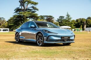Mg_im5_im6_cyberx_cyberster_goodwood2025_02.jpg