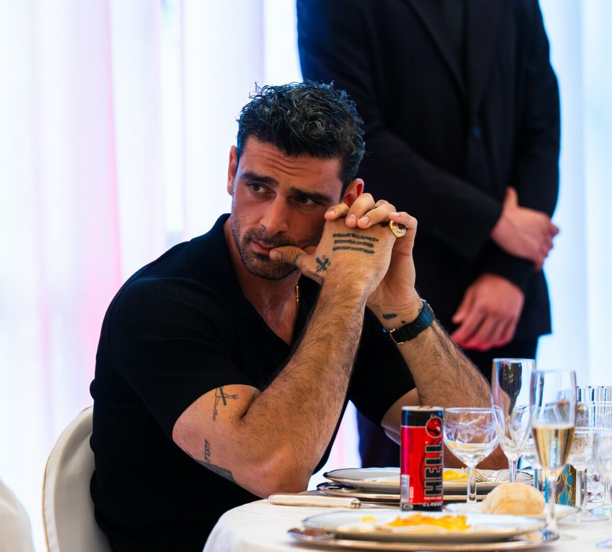 Michele morrone hell dinner_2_.jpg