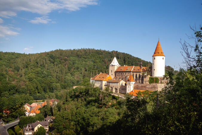 Hrad Křivoklát kedysi ukrýval korunovačné klenoty aj temné tajomstvá, dnes láka filmárov i turistov.