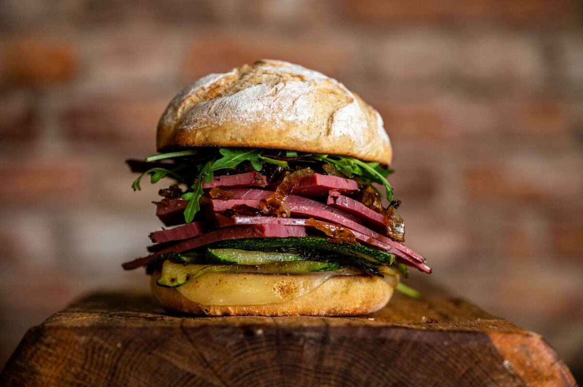 Pastrami bagel sendo 1.jpg