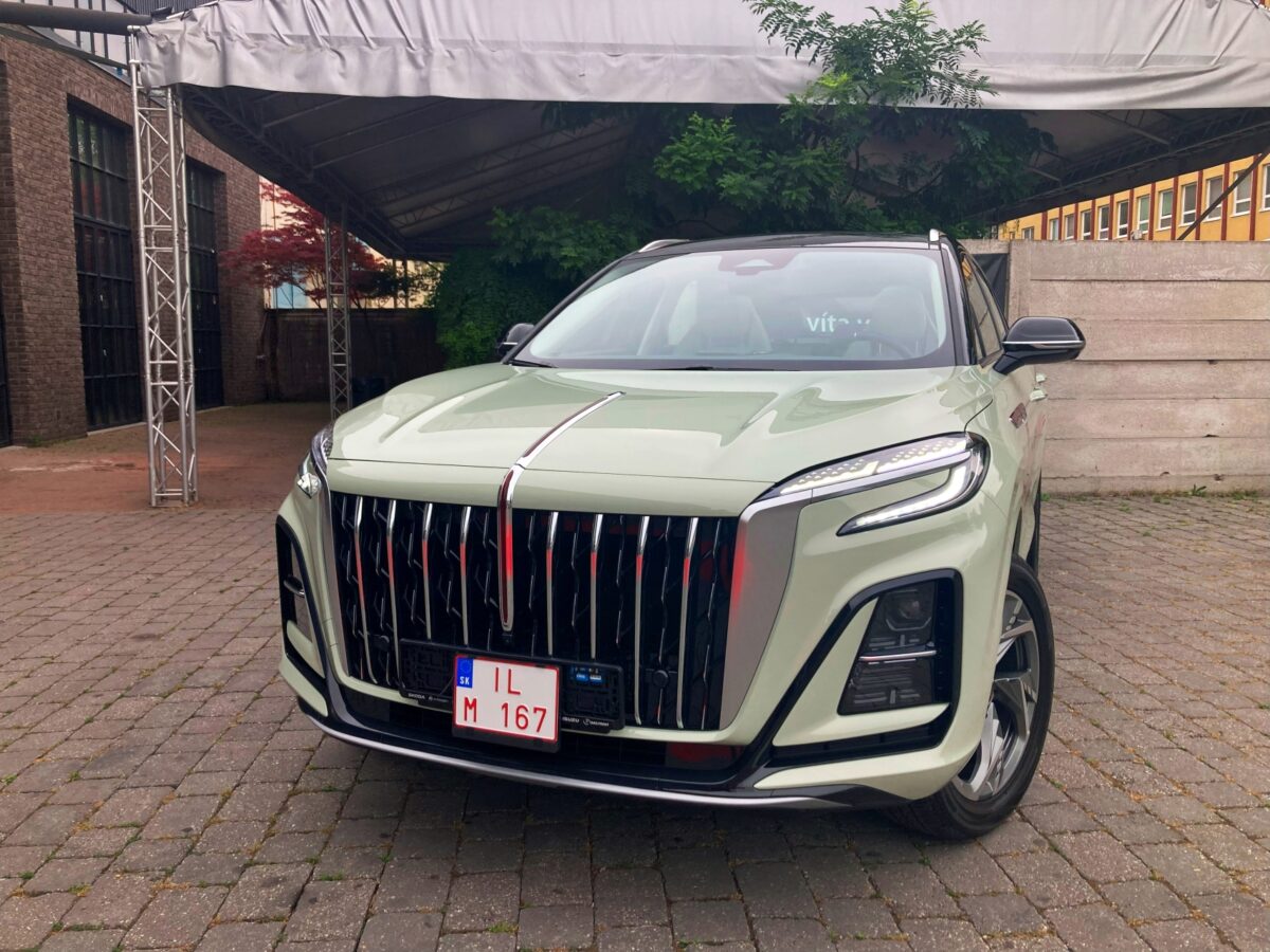 Hongqi HS3