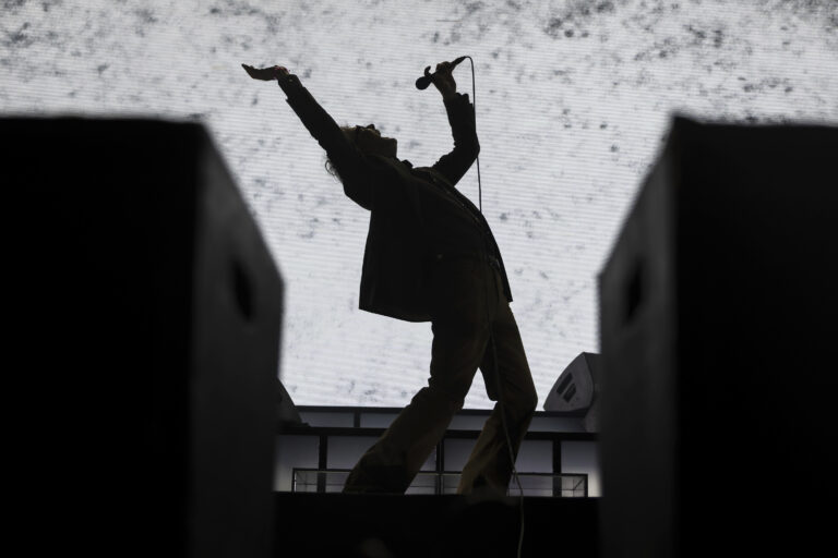 Jarvis Cocker muž spev koncert jazz