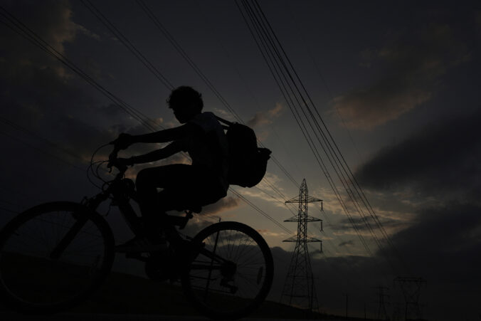 cyklista vedenie súmrak